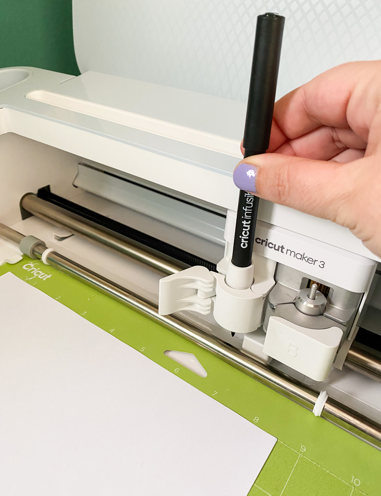 placing Infusible ink marker in Cricut